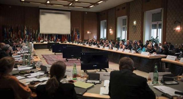 突破美国封锁!荷兰对华输送中国芯关键设备,苹