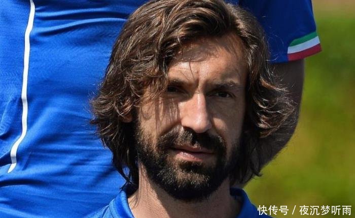 世界足坛10大经典前腰 卡卡、哈维、皮尔洛垫