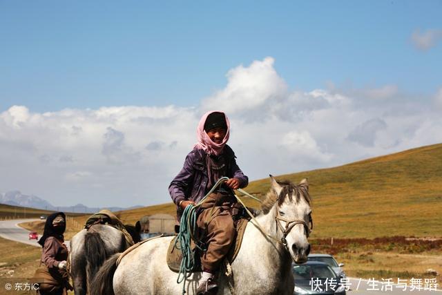 父母去世哥嫂把她赶出家门，流落街头碰到一男子，说他才是亲哥