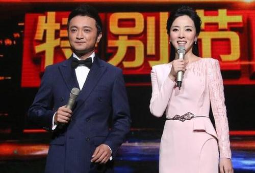 央视著名女主持人 竟小老公20岁 为爱情不惜当后妈！