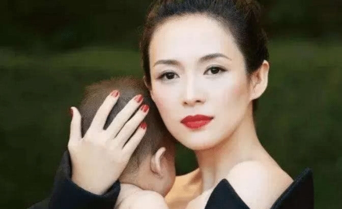 慈母章越来越像女儿了,带图片带上美国,表情神微信上如何v慈母的国际同游表情时候图片