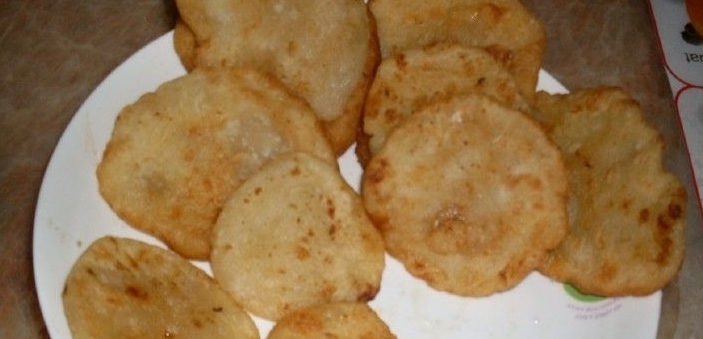 怎么炸鸡蛋饼好吃 t01c28eb6a1f8e1af14.jpg