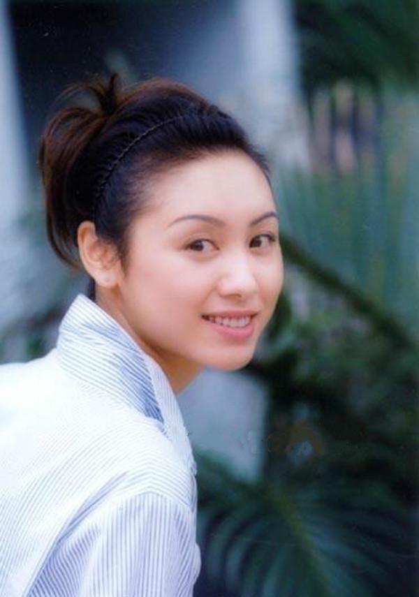 郭可颂前妻与现任对比,根本不是一个档次,选择