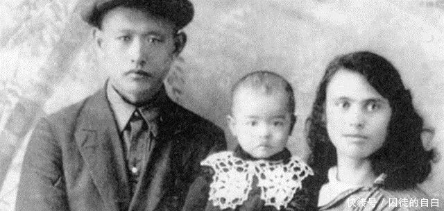 金发碧眼的中国人,祖先逃难到中国成56个民族