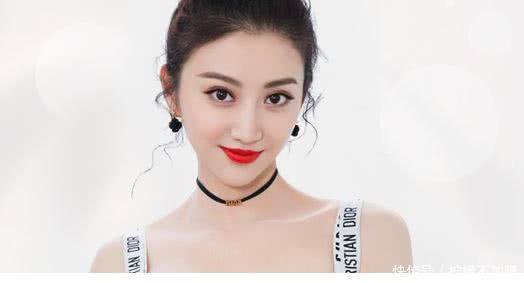 景甜最想删除的几张照片,最后一张直接被抱起