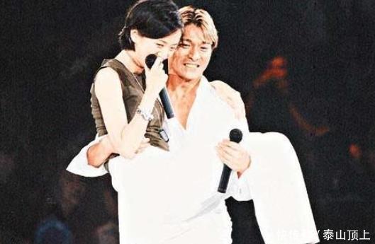 梅艳芳最后一场演唱会,穿着尿布坚持唱完,死后