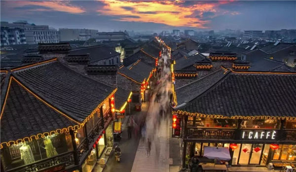 \"烟花三月下扬州\",三月,扬州去吧!