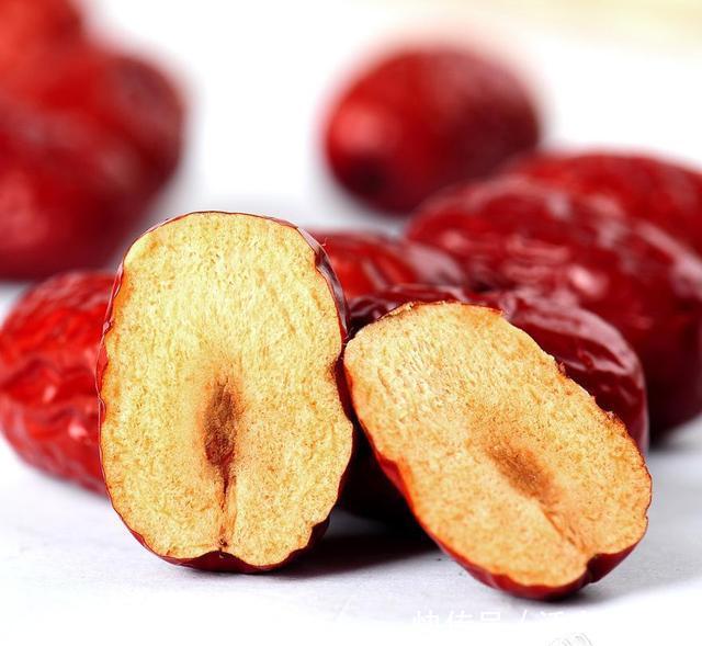 糖尿病人群经常吃红枣,会升高血糖还是降低血