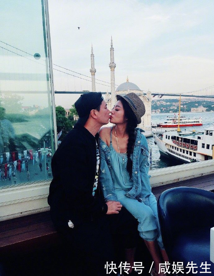 安以轩陈荣炼高调秀恩爱!当年结婚照福利大公