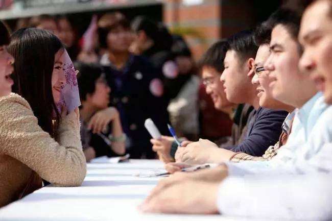 钱枫相亲送卸妆水？第一次见面买内裤？这些奇葩相亲男活该单身