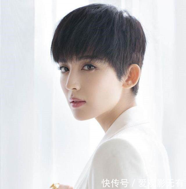 娜扎整容整残了方脸变尖脸!鼻子变高耸!跟了张