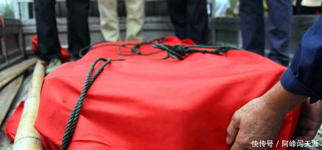 安徽芜湖志愿者千里送抗战英雄墓碑回故乡,73