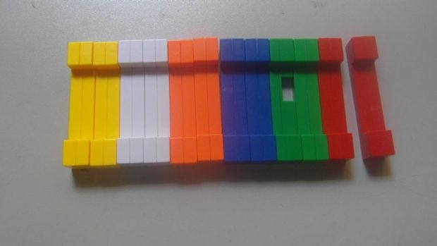 怎么把12块的孔明锁拼好