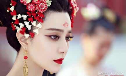 十大女明星罕见手绘图,我最喜欢唐嫣!你喜欢哪