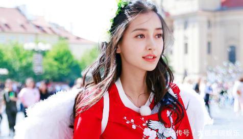 如何看待奔跑吧杨颖拍卖的图书馆这件事?