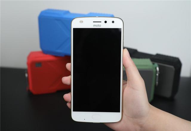 摩托罗拉z2评测_摩托罗拉v3ie评测_摩托罗拉moto x评测