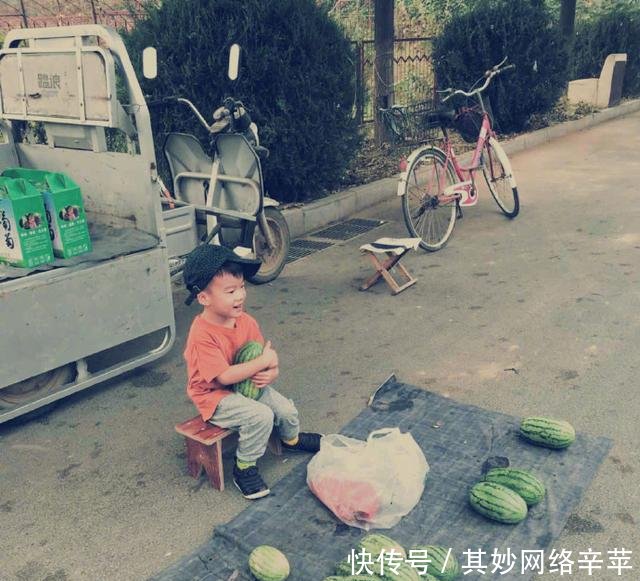 吴京微博28字汇报病况,动手术挨了一刀,和生孩