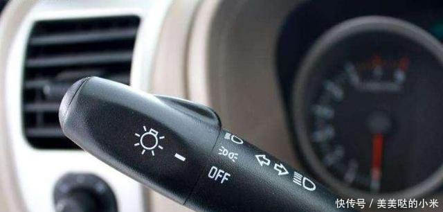 玻璃水冻住了怎么办千万不要着急,用这一招简