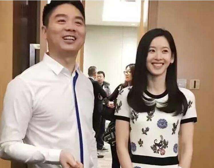 刘强东性侵案新进展:富豪中间人与刘同好,娶2