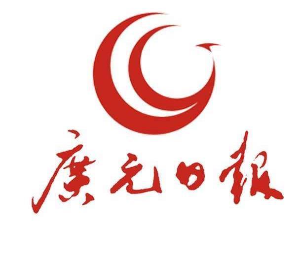 半脊峰雪顶高入云,广元女记者居然登上去了