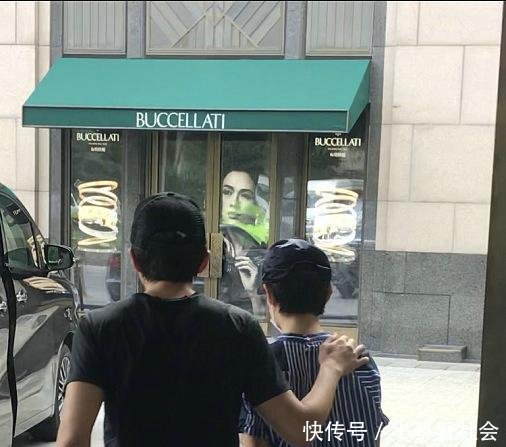 邓超孙俪路过张馨予婚礼网友明星也有这一面