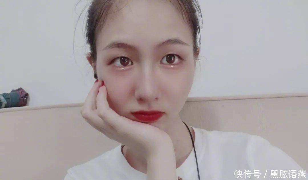 歹徒校园行凶 女大学生为同学挡了8刀!