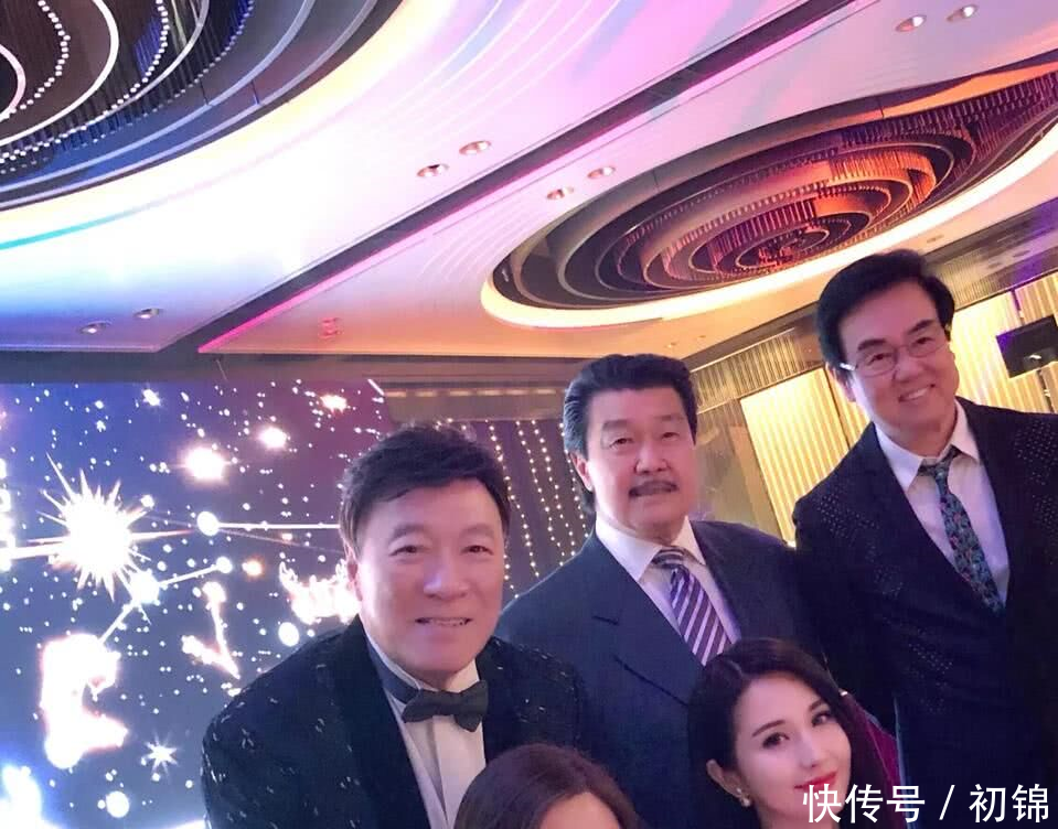 出演《极乐宝鉴》一夜成名后淡出,她今晒与黄