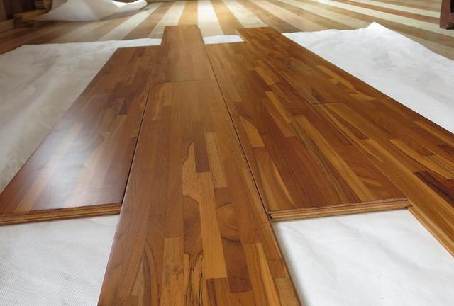 怎么挑选木地板颜色 t01da27741720d9d85c.jpg?size=640x432