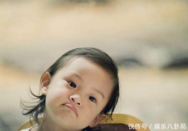 网曝贾乃亮李小璐今天离婚,午休时间现身民政