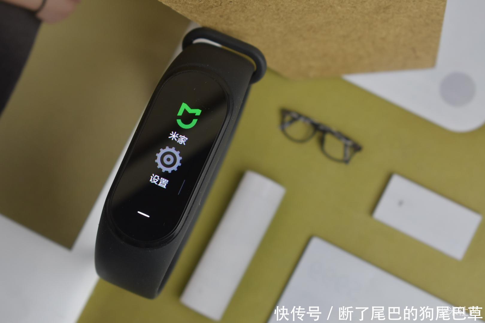 黑加手环稳住,小米手环3NFC版面临开售!