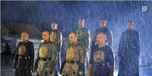 康熙临死前为何要支走手握重兵的十四阿哥,雍正晚年道出历史真相