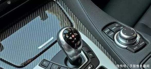 为什么买车都选自动挡,考驾照却选择手动挡驾