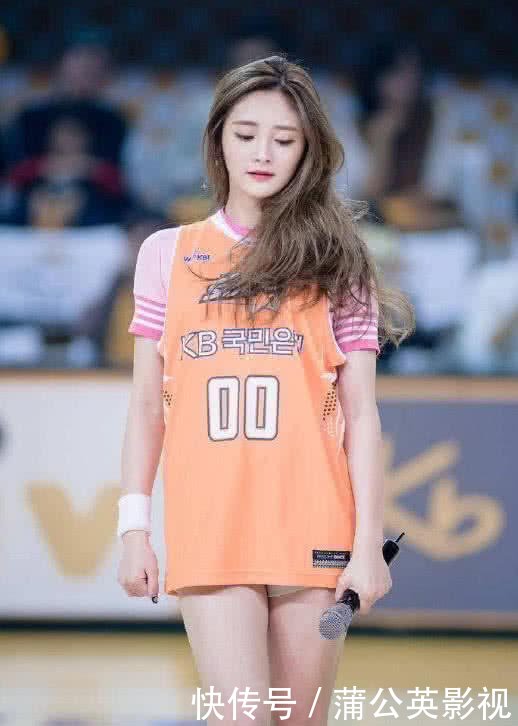 16岁周洁琼中学时素颜照与今相差大,被网友di