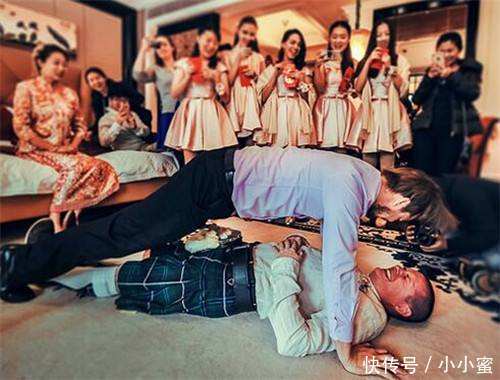 2019年比较热门的婚礼游戏 堵门迎亲整蛊新郎