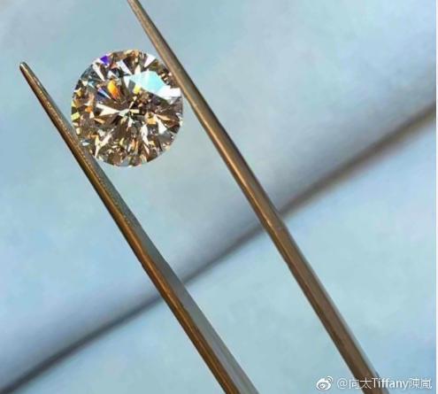 向太一箭双雕太精明,给郭碧婷买钻戒不要品牌