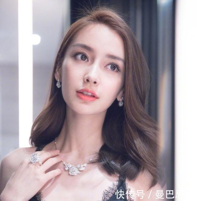 baby中学毕业,张艺兴没读大学,原来这些明星学