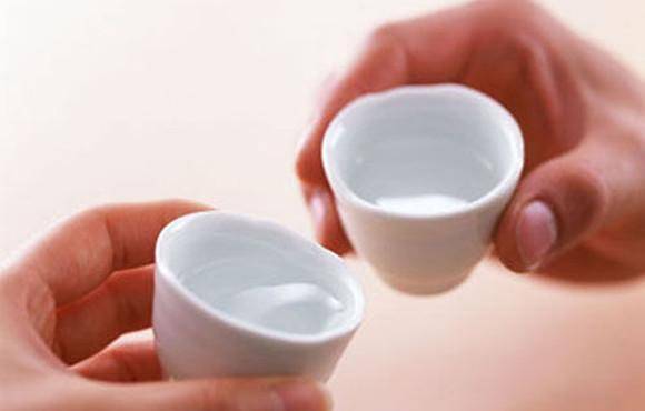 春节来临,饭桌上的美酒,你可知道它的危害???