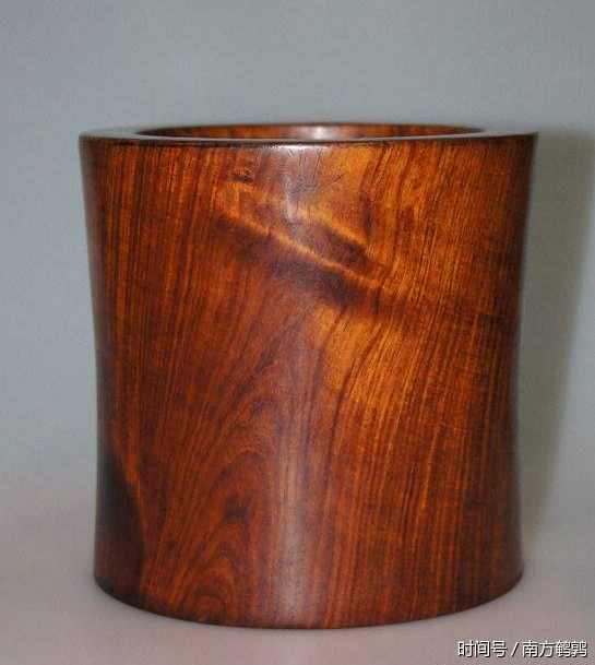 什么是黄花梨木 t01e580ee8406b6e4ba.png?size=545x609