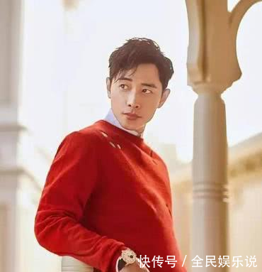 李易峰和罗晋同穿红色毛衣,他俏皮阳光,他帅气