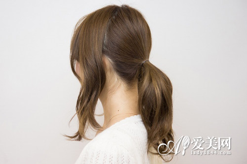 减龄丸子头的<em>扎法辫子</em>点缀显甜美_360问答