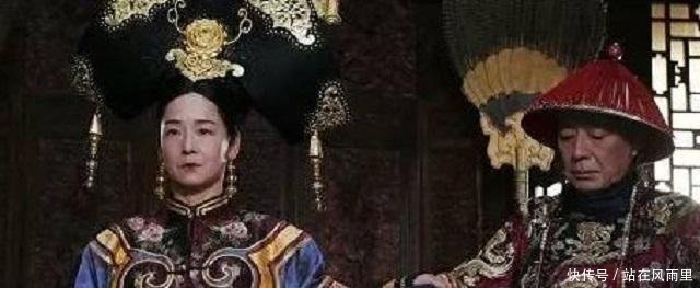 慈禧死后, 众人打扫卧室发现一密室, 打开后感慨