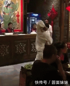 12,一顿操作猛如虎,回头一看壶已飞,大哥你这莫不是搞笑表演吧