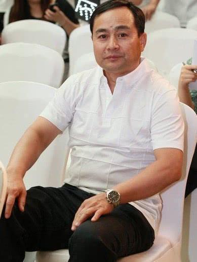 杨幂自爆被父亲叫去邻居家蹭饭,背后原因好奇