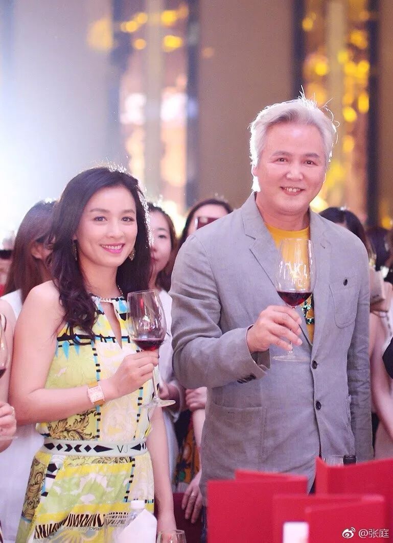 张庭夫妇做微商纳税就纳了21个亿,他们的梦想