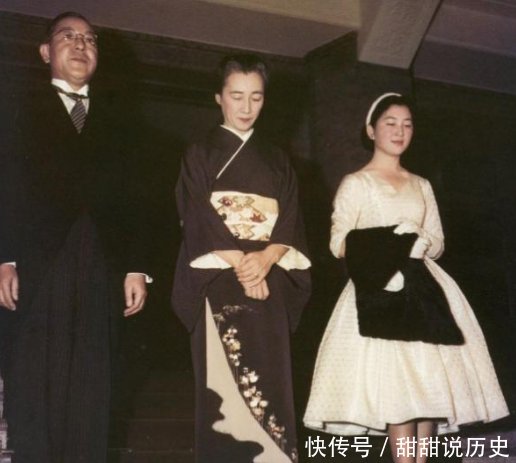 成为皇后真的开心美智子母亲的眼神或许说明一