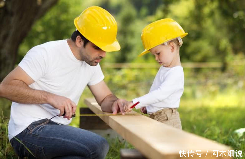 天生劳碌命,这三个生肖的爸爸,一生为家庭奔波,子女成才出息大