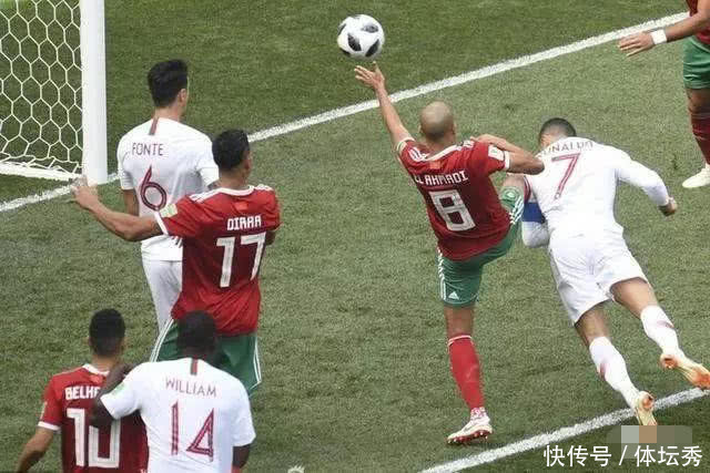 刚拿了2亿年薪,C罗壕送15万小费,一句叮嘱温暖