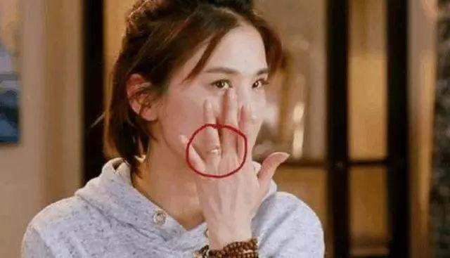 7.5亿明星阴阳合同曝光!崔永元:杨子黄圣依托人