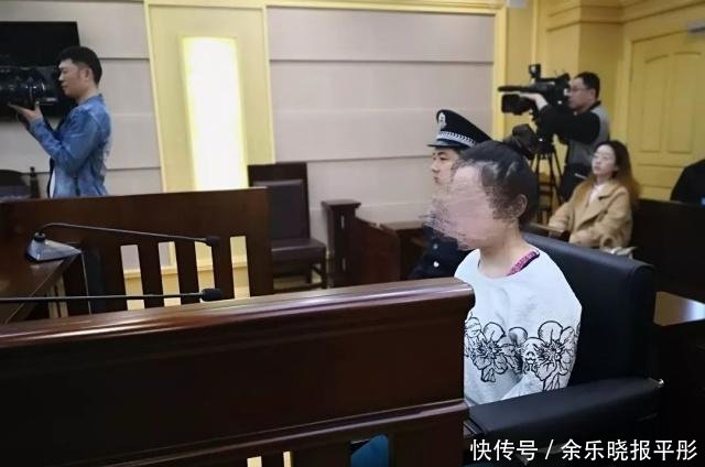 90后女生神操作!高买低卖迪士尼门票套现700