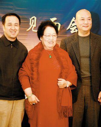 86年版《西游记》的唐僧被中国女首富包养？看看陈丽华年轻时的照片，才明白原因是这个！